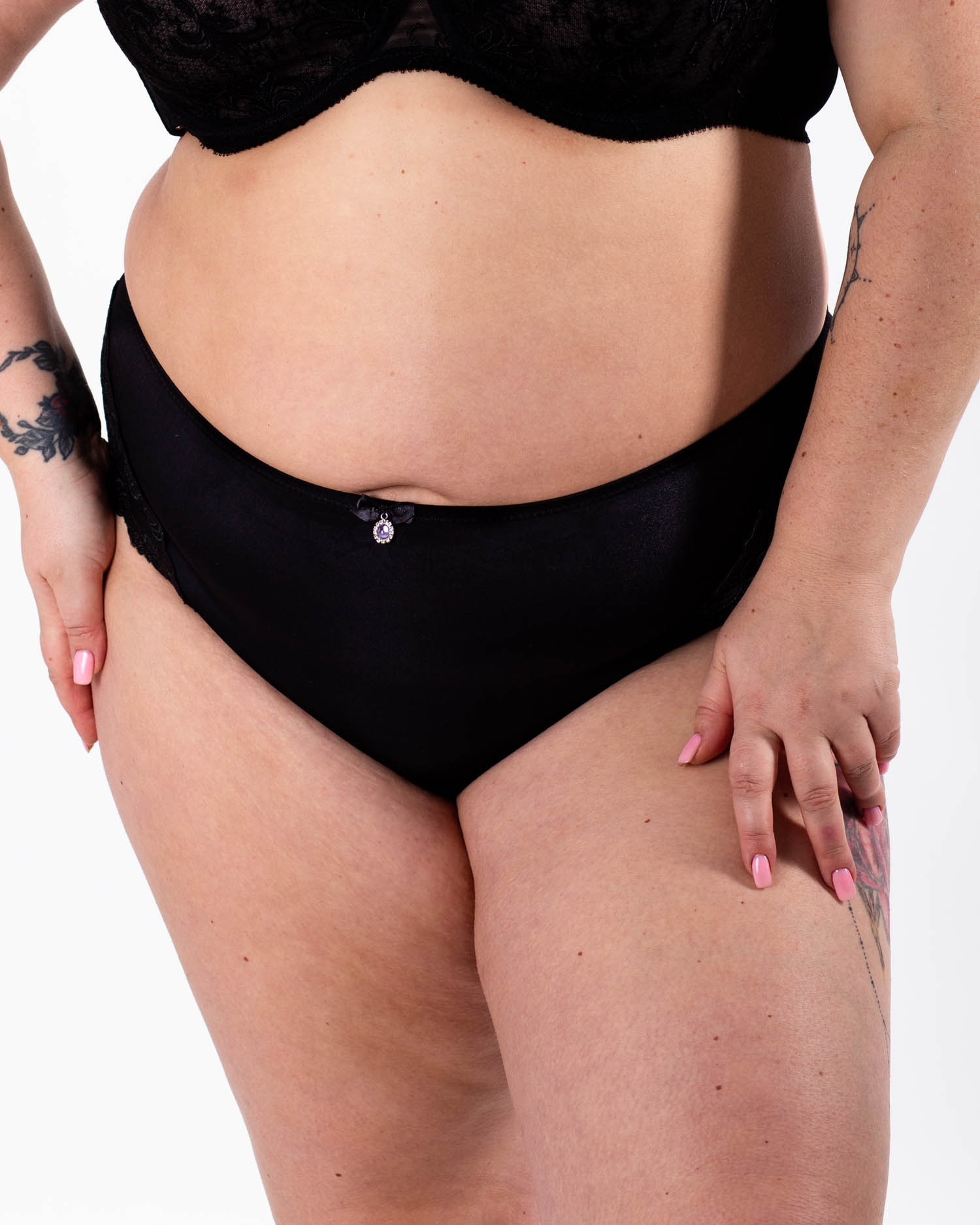 Трусики жіночі мікрофібра з вишивкою Lanny 51294 чорні 4277-4